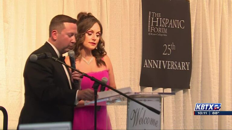 The Hispanic Forum awards over $180,000 in scholarships at 25th annual gala