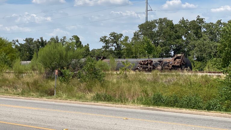 Train derailment reported in Bryan