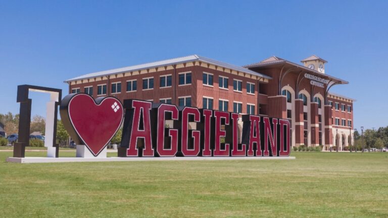 City of College Station unveils new photo opportunity