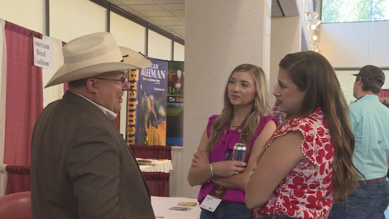 Ranchers from across the nation attend the largest beef cattle education course