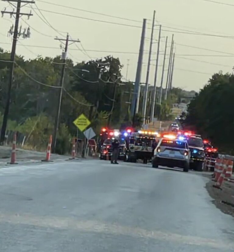 Firefighters respond to grass fire on Old Reliance Road