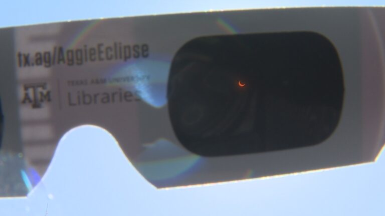 Aggieland gets a glimpse of the solar eclipse