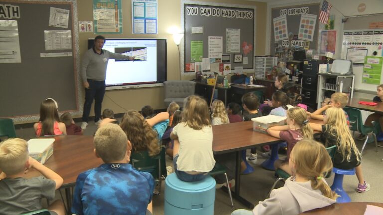 Greens Prairie Elementary hosts Outer Space Day ahead of eclipse