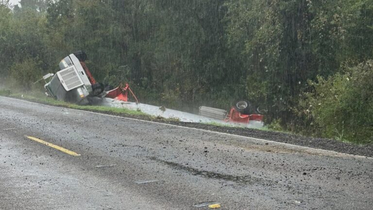 Hazmat spill closes does FM 39 for more than an hour in Leon County