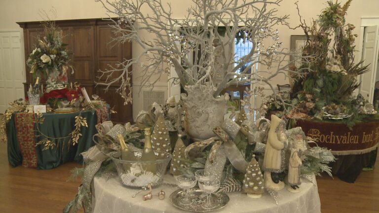 Find holiday inspiration at Tablescapes: Christmas on Carter Creek