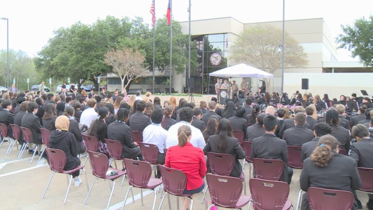 ILTexas Aggieland High School celebrates veterans day