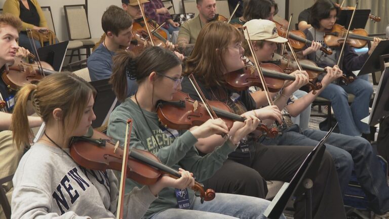 Texas Fiddle Clinic in Bryan hits the right notes with young Lone Star musicians