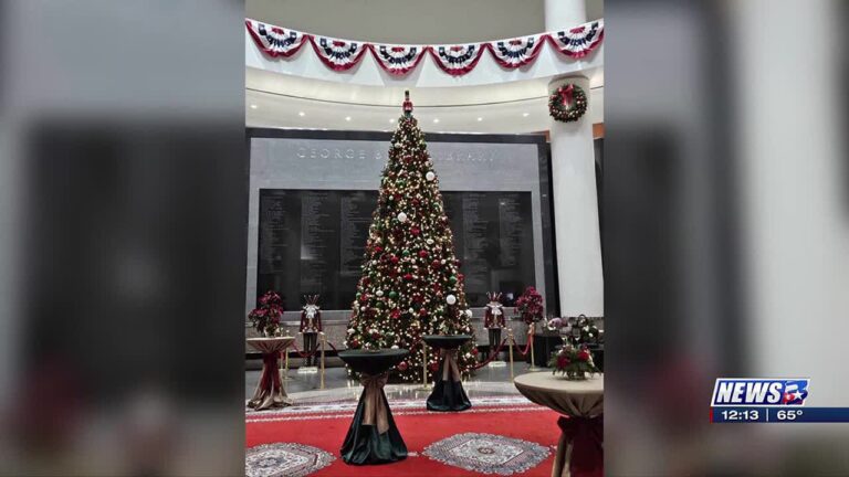 George Bush Library offers festive backdrop for Christmas pictures