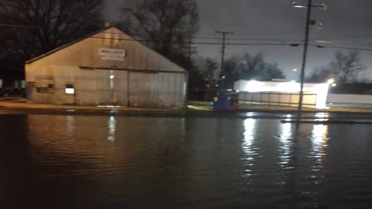 Flooding reported on Navasota roads Tuesday night