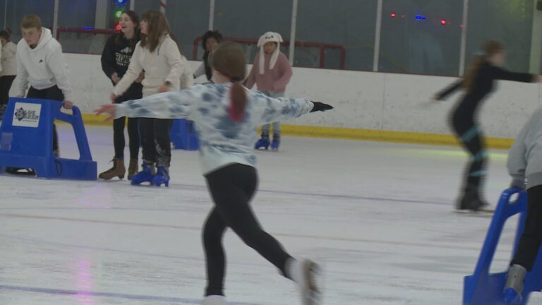 Over 300 people attend open house skate at Spirit Ice Arena