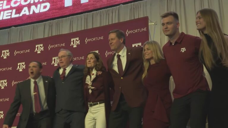 Regents authorize Texas A&M to negotiate Trev Alberts contract