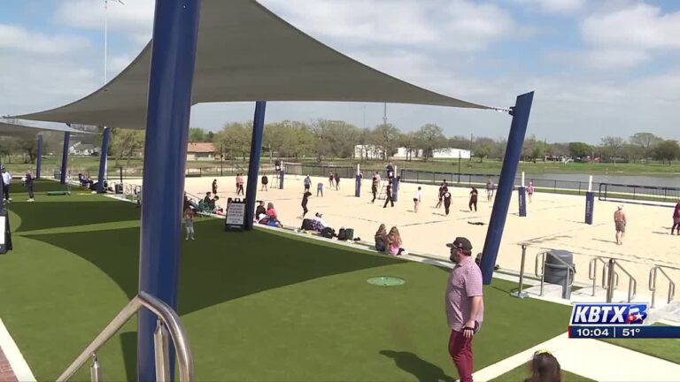 City of Bryan holds grand opening for sand volleyball court