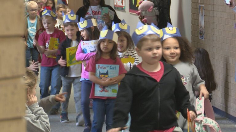 Sam Houston Elementary School hopes to encourage young readers with book character parade