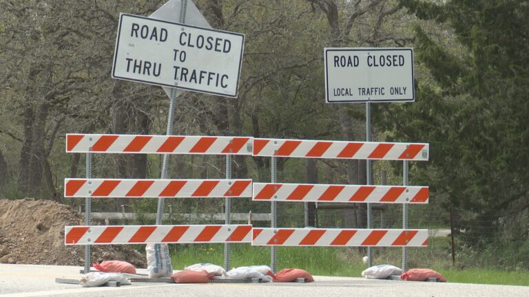 Road workers voice safety concerns after drivers ignore road closure signs