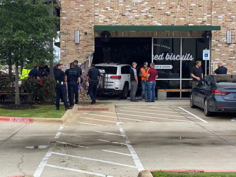 Car crashes into College Station restaurant, 5 injured