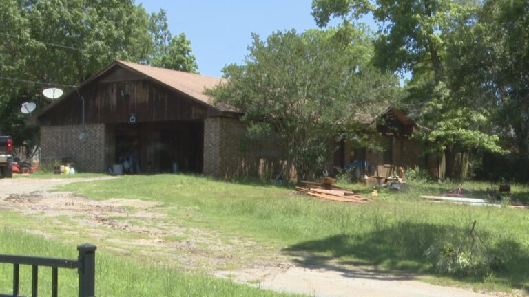 Homes in Leon County dealing with aftermath of flooding, Red Cross provides assistance