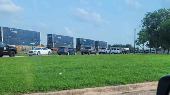 Stopped train blocking Highway 6 in Hearne