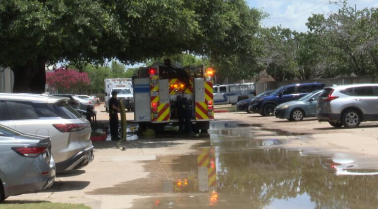 Fire at College Station apartment complex extinguished