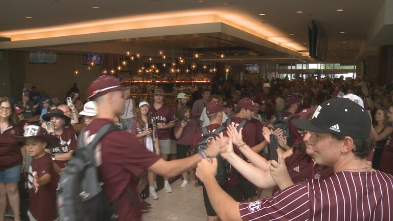 A&M fans check College World Series trip off their bucket list