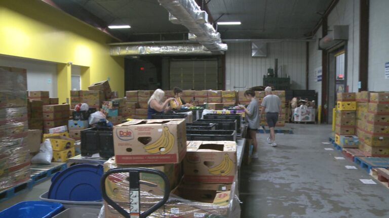 Summer Hunger : Mobile food pantries support hungry neighbors in rural areas