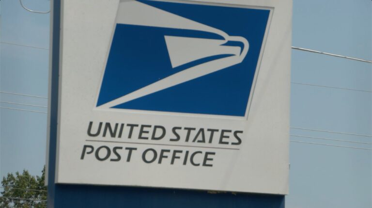 Watch out for scammers impersonating USPS with text messages