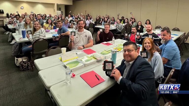 Feel Good Friday: First year College Station teachers receive gift cards for classrooms