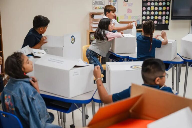 Texas schools got billions in federal pandemic relief. It is coming to an end as the school year starts.