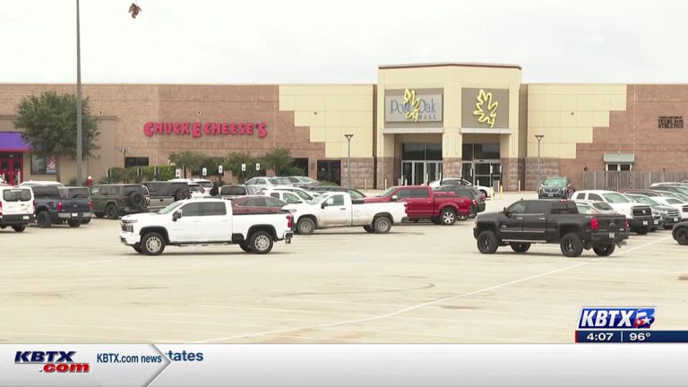 Focus at Four: Post Oak Mall sees big numbers during back-to-school shopping season