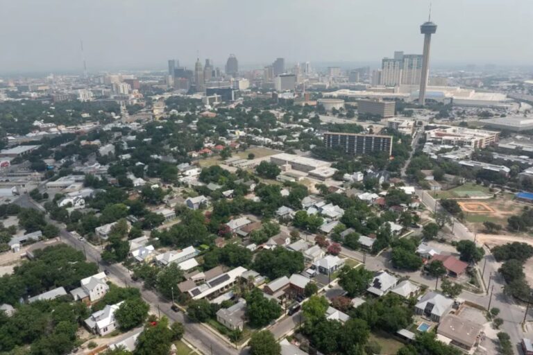 Nine out of 10 Texans say housing costs too much, poll finds