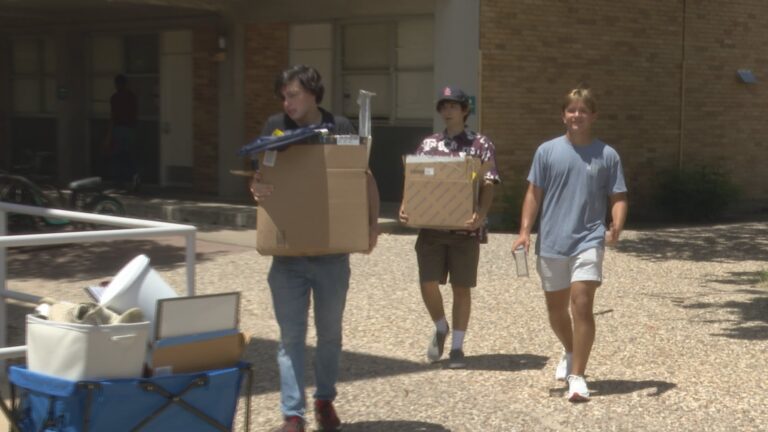 A&M freshmen on move-in day: ‘It’s a lot of hot and sweaty work and a little hectic but we’re having fun’